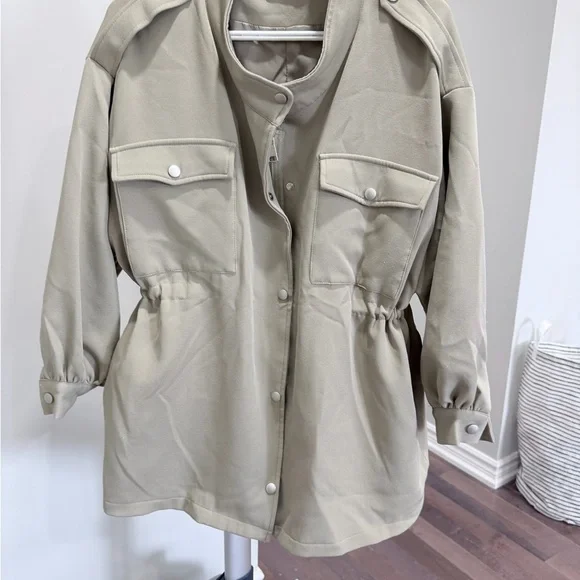 Oversized Light Sage Utility Jacket for Women - Picture 3 of 4